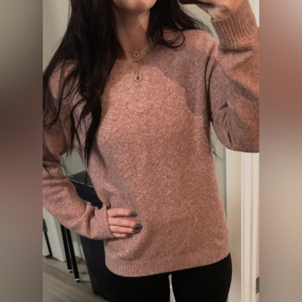 5/$25 Veto Moda Blush fuzzy Crewneck Sweater
